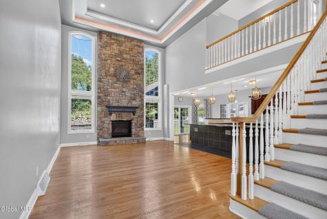 5 Normandy Square Guilderland NY 12009
