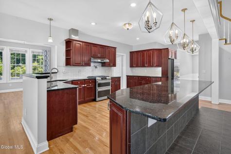 5 Normandy Square Guilderland NY 12009