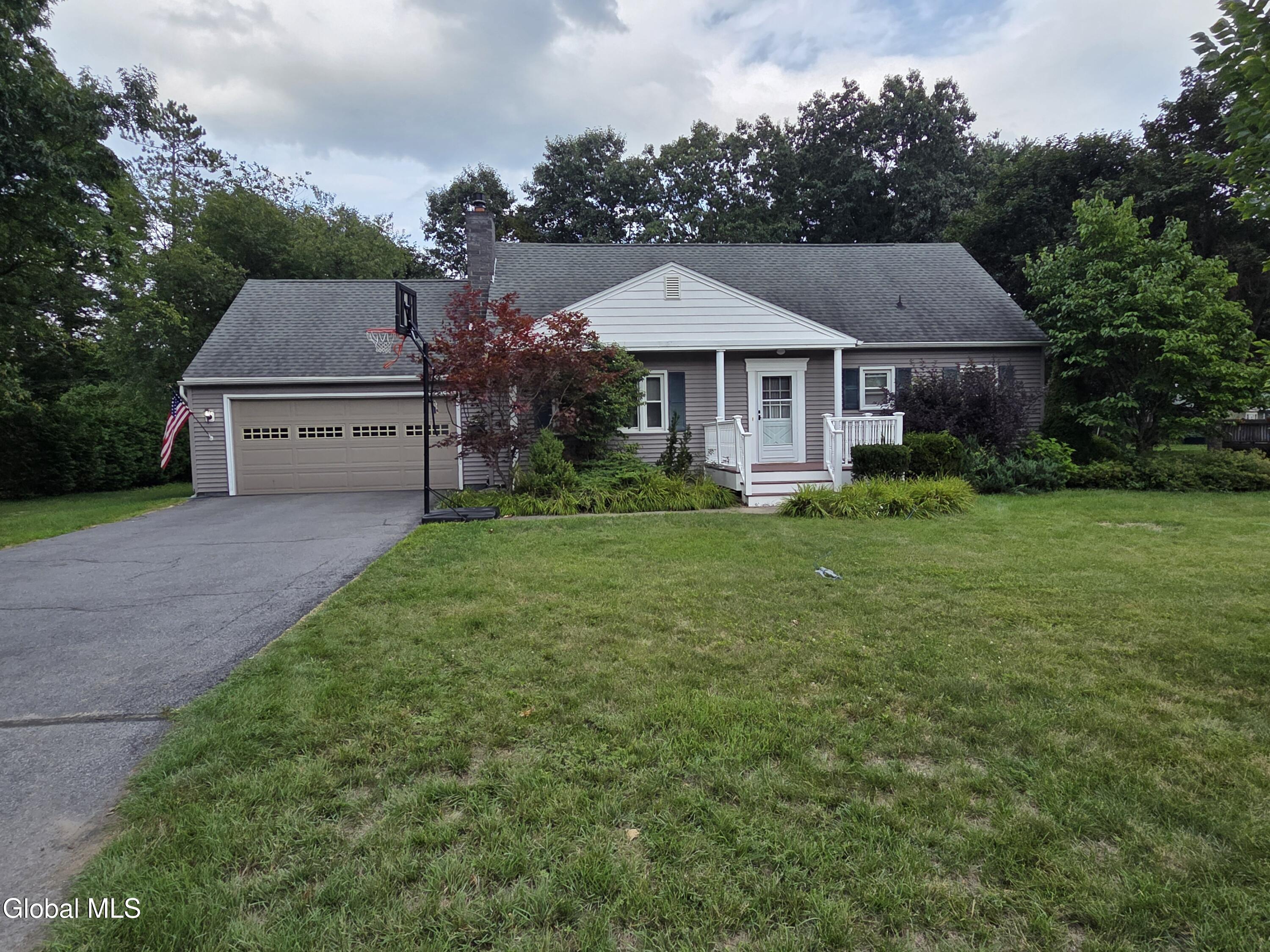 17 Sherwood Drive Queensbury NY 12804