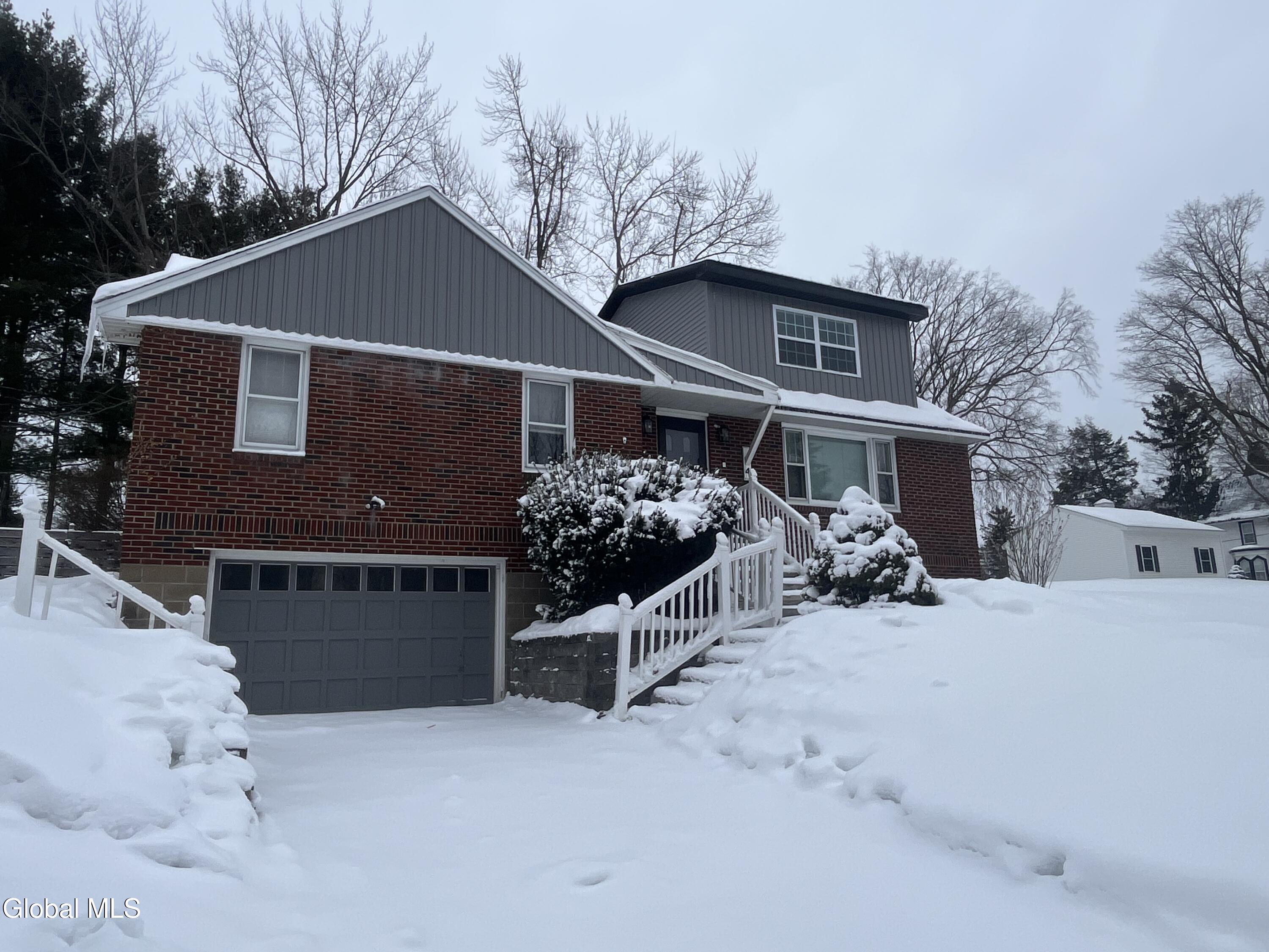 4 Sitzmark Lane Rensselaer NY 12144