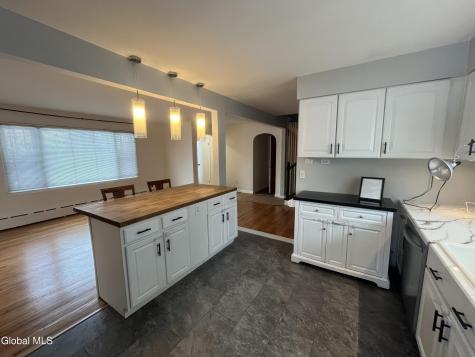 4 Sitzmark Lane Rensselaer NY 12144