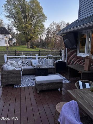 4 Sitzmark Lane Rensselaer NY 12144