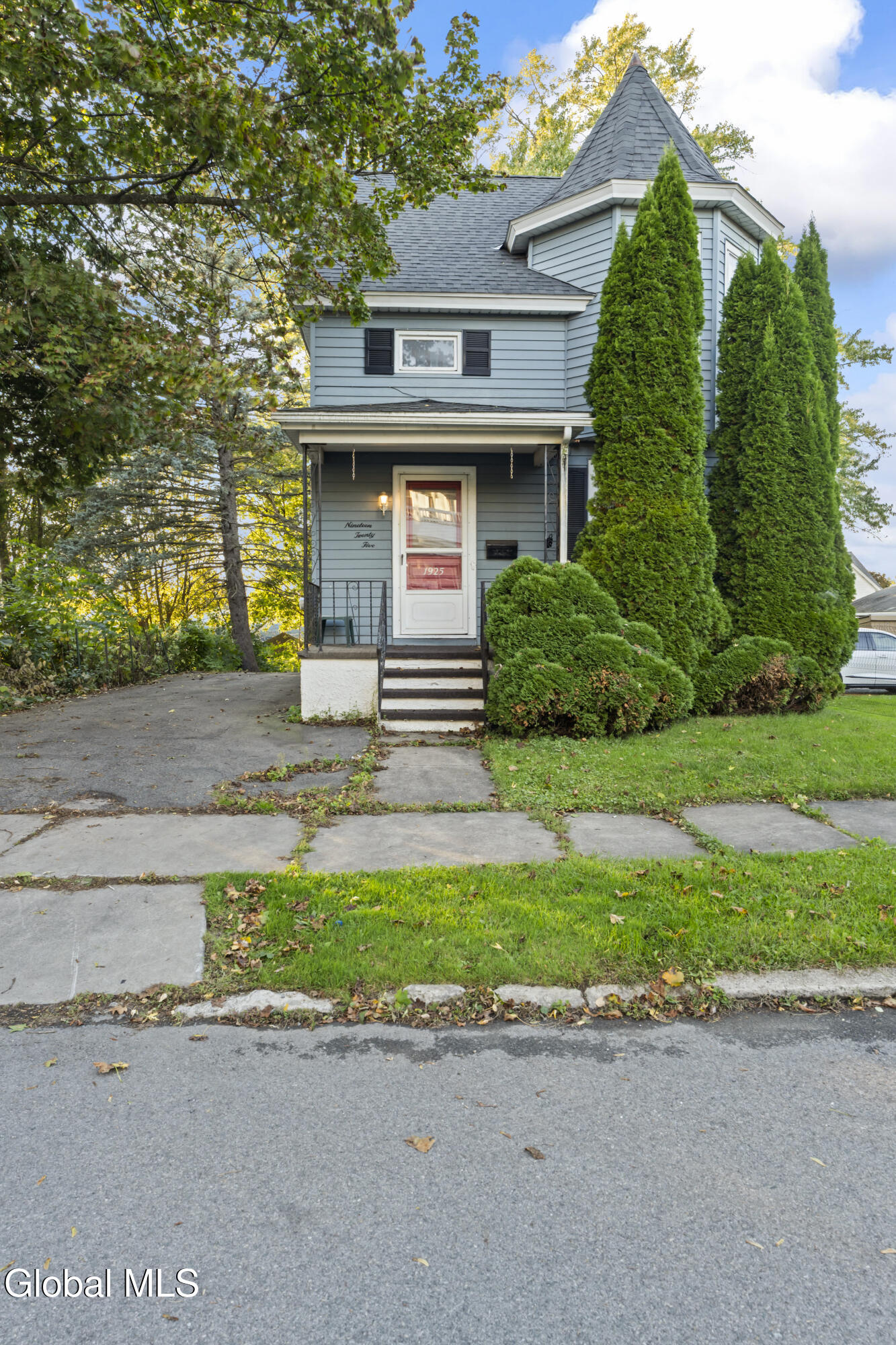 1925 Avenue B Schenectady NY 12308