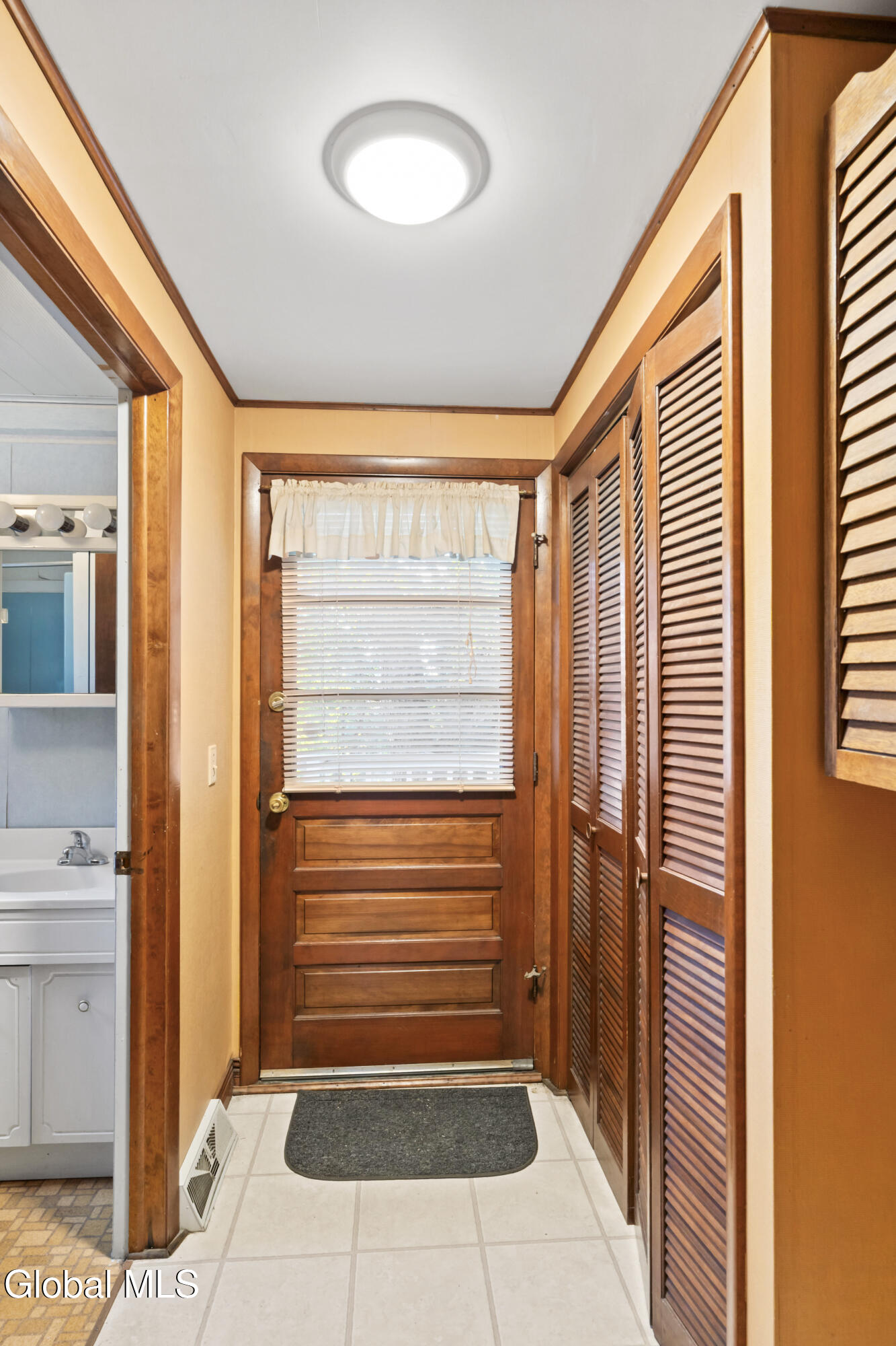 1925 Avenue B Schenectady NY 12308