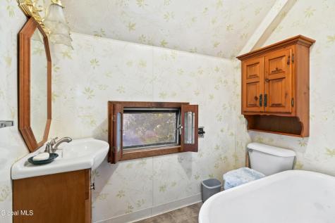 1925 Avenue B Schenectady NY 12308