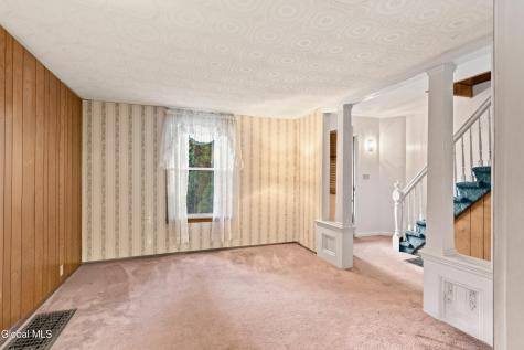 1925 Avenue B Schenectady NY 12308