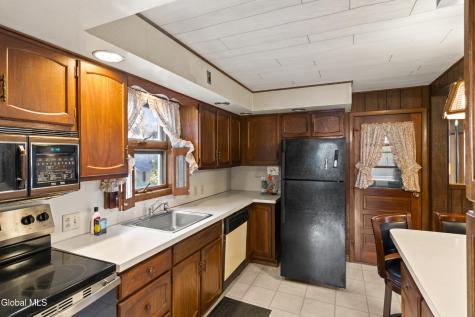 1925 Avenue B Schenectady NY 12308