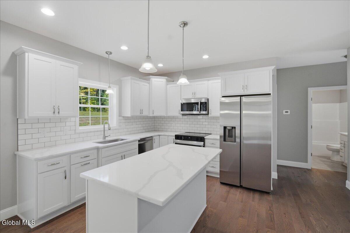 18 Wolfe Road Queensbury NY 12804