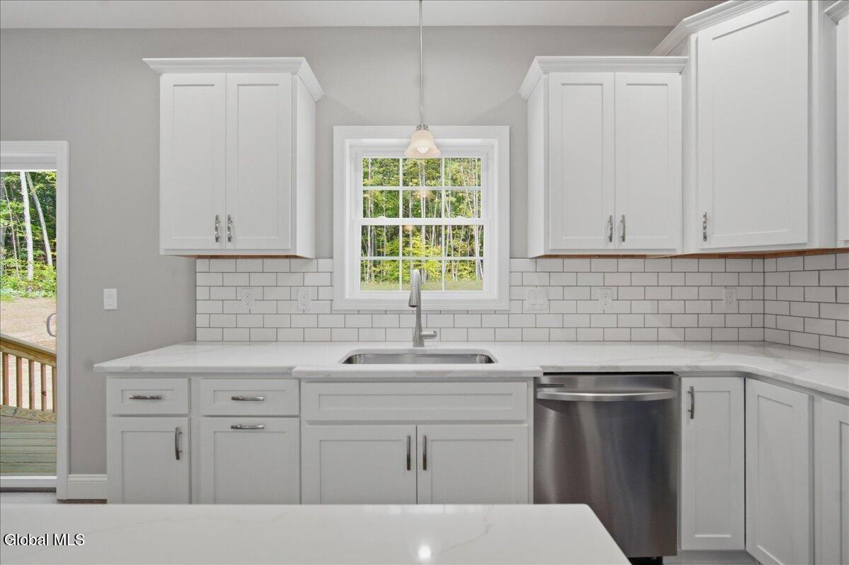 18 Wolfe Road Queensbury NY 12804