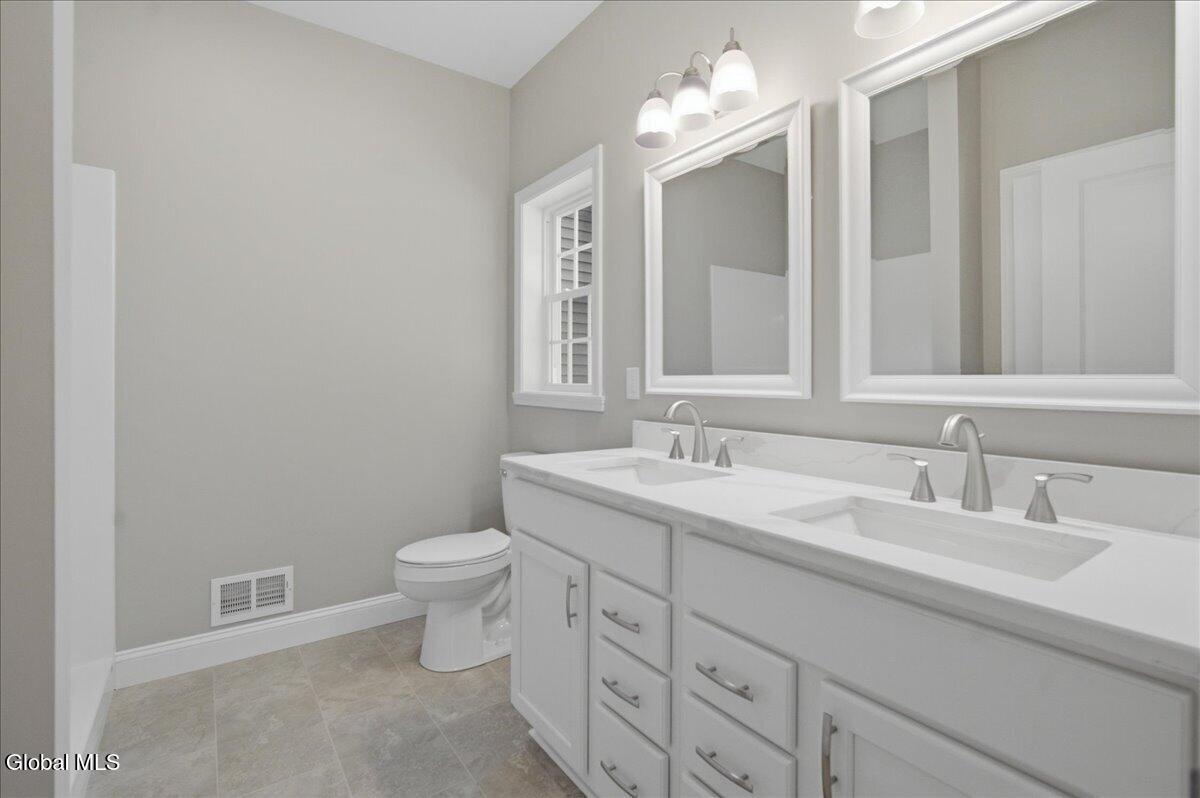 18 Wolfe Road Queensbury NY 12804