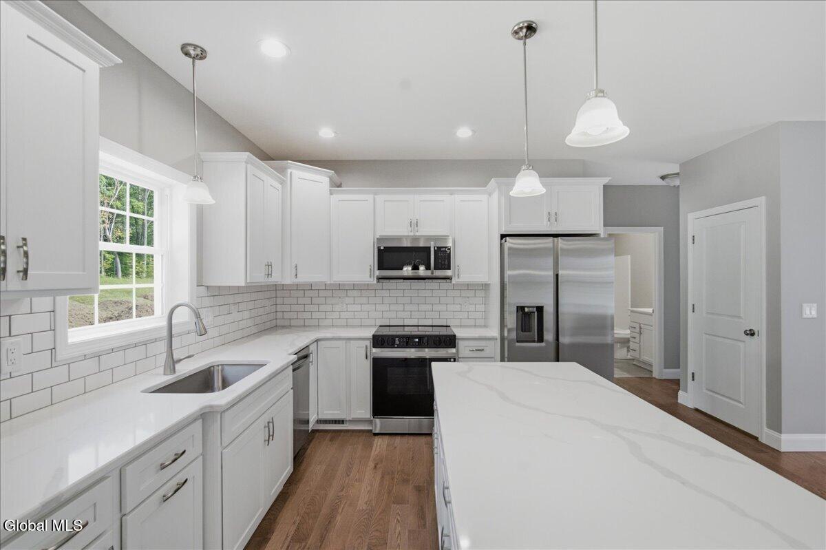 18 Wolfe Road Queensbury NY 12804