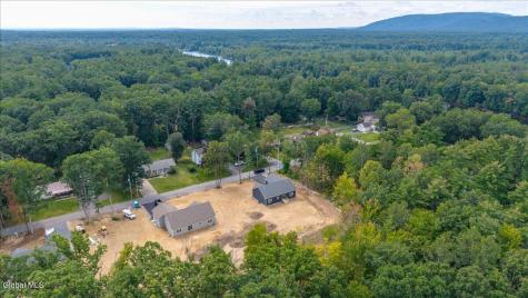 18 Wolfe Road Queensbury NY 12804