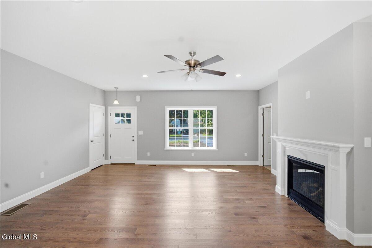 18 Wolfe Road Queensbury NY 12804