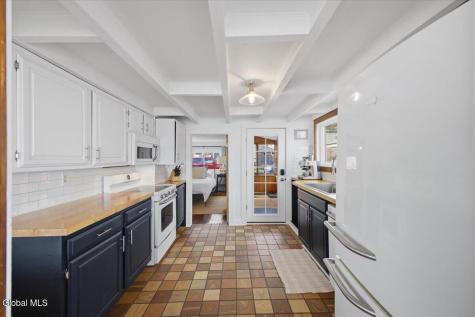 18 Shore Avenue Saratoga Springs NY 12866