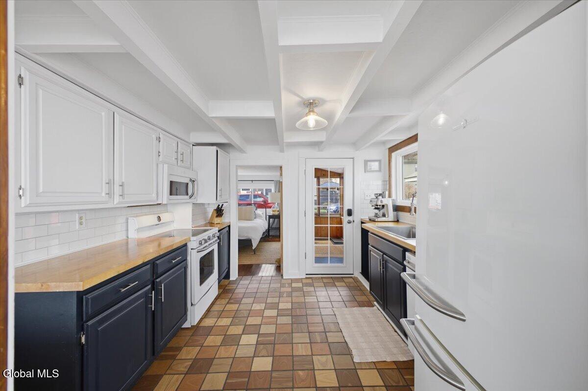 18 Shore Avenue Saratoga Springs NY 12866