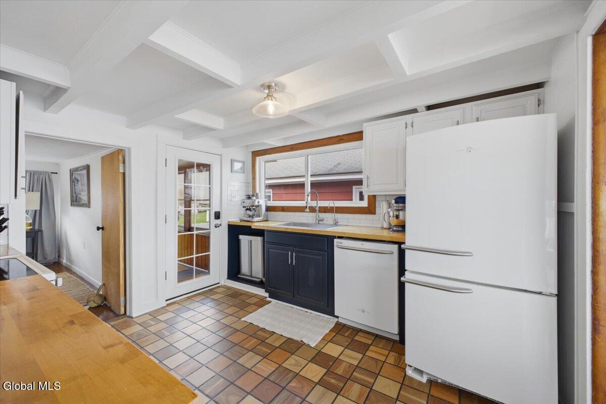 18 Shore Avenue Saratoga Springs NY 12866