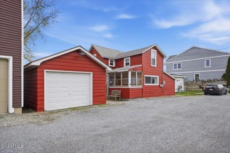 18 Shore Avenue Saratoga Springs NY 12866