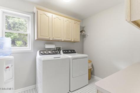 43 Huntswood Lane East Greenbush NY 12061
