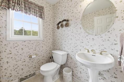 43 Huntswood Lane East Greenbush NY 12061
