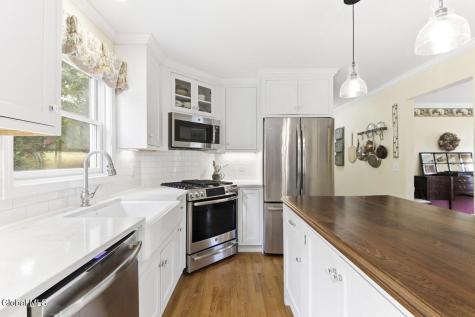 43 Huntswood Lane East Greenbush NY 12061
