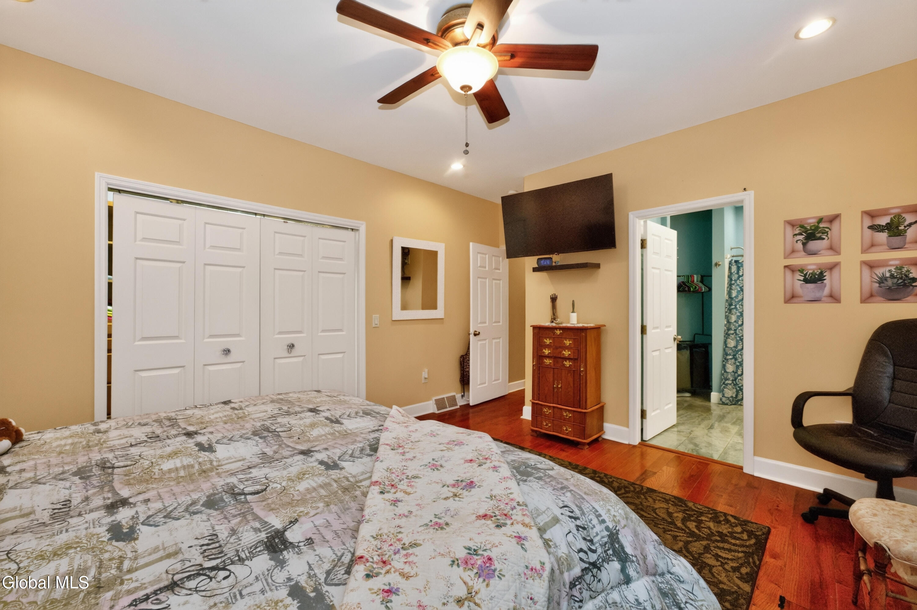 6373 Hawes Road Altamont NY 12009