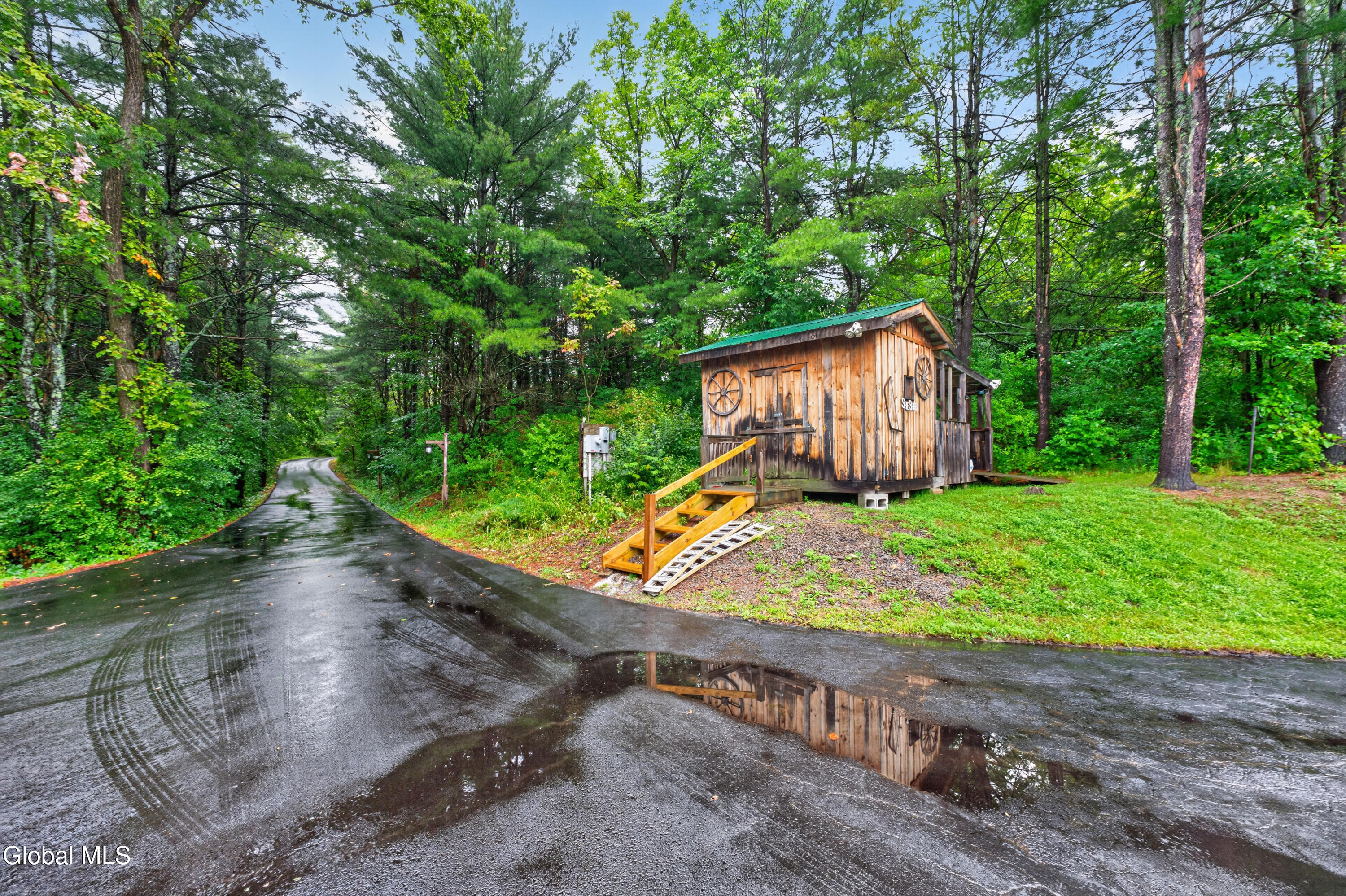 6373 Hawes Road Altamont NY 12009