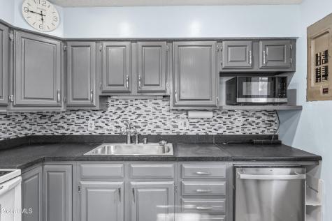 1054 Outer Drive Schenectady NY 12303