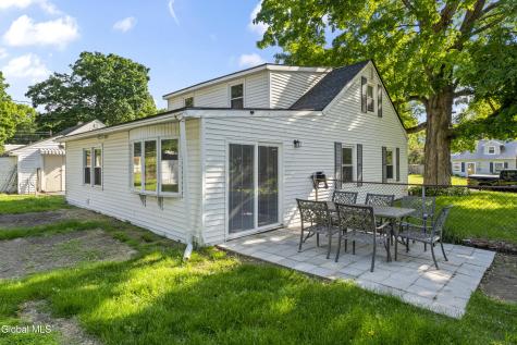 1054 Outer Drive Schenectady NY 12303