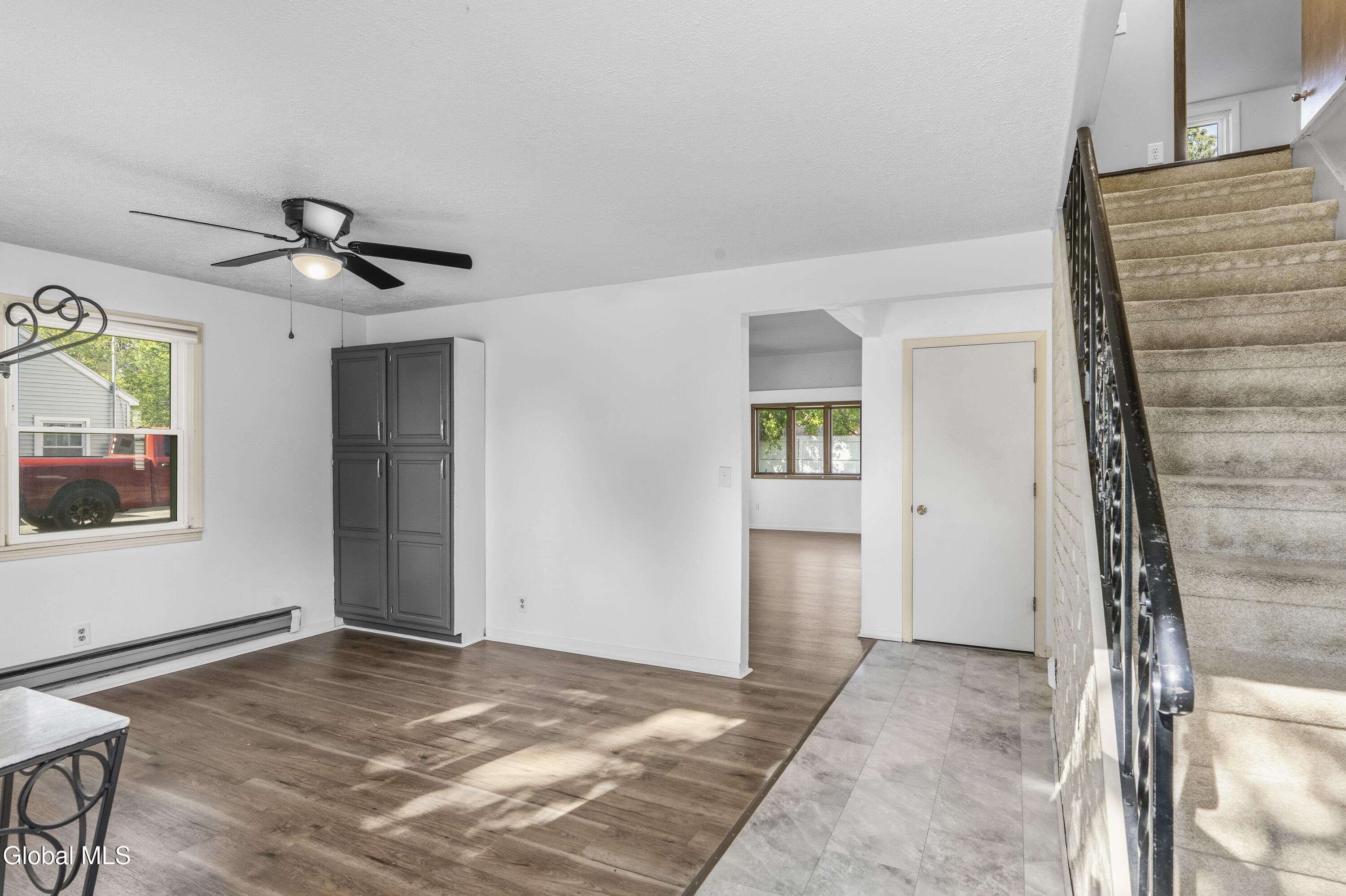 1054 Outer Drive Schenectady NY 12303