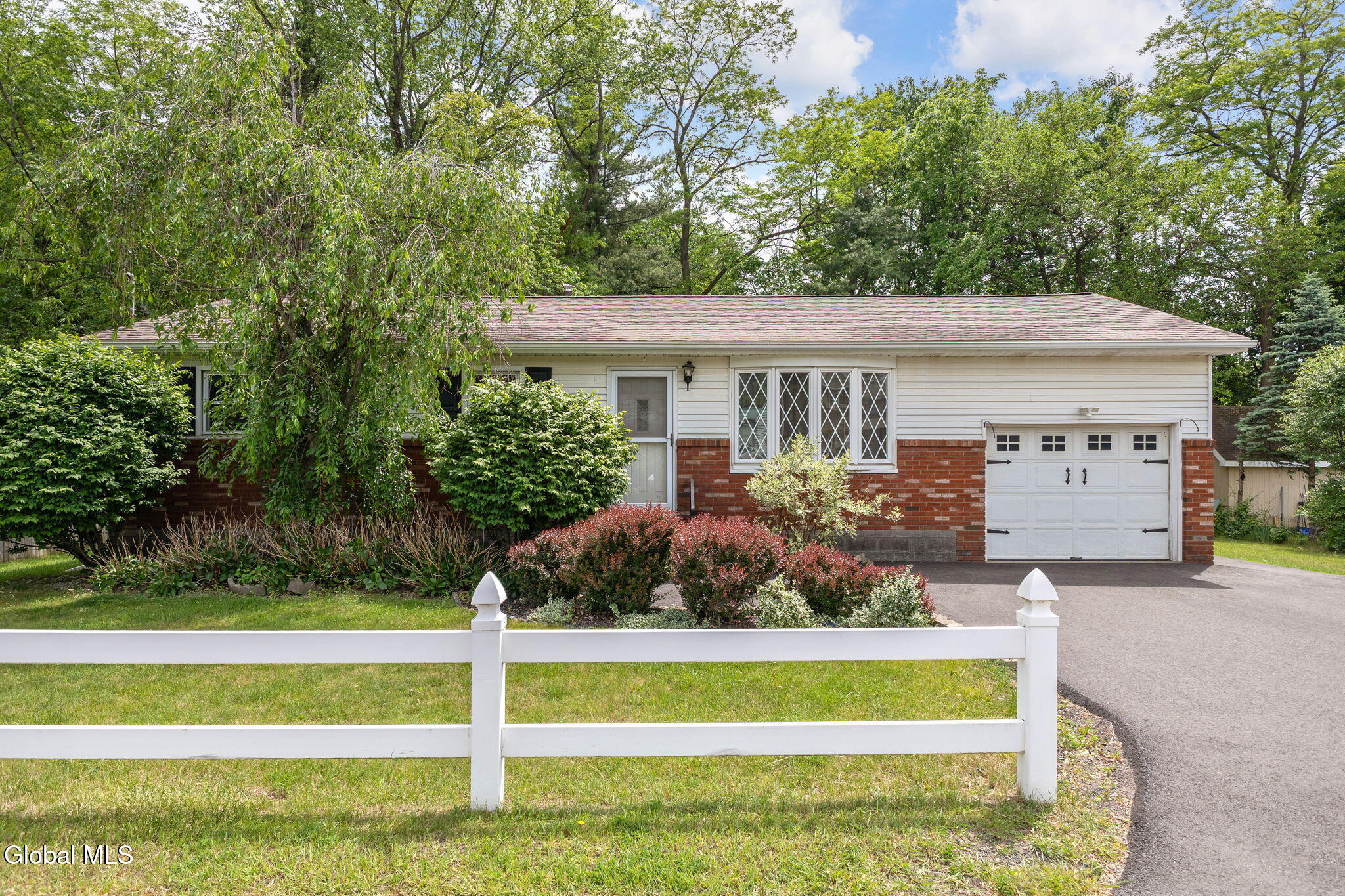 102 Evans Road Schenectady NY 12306