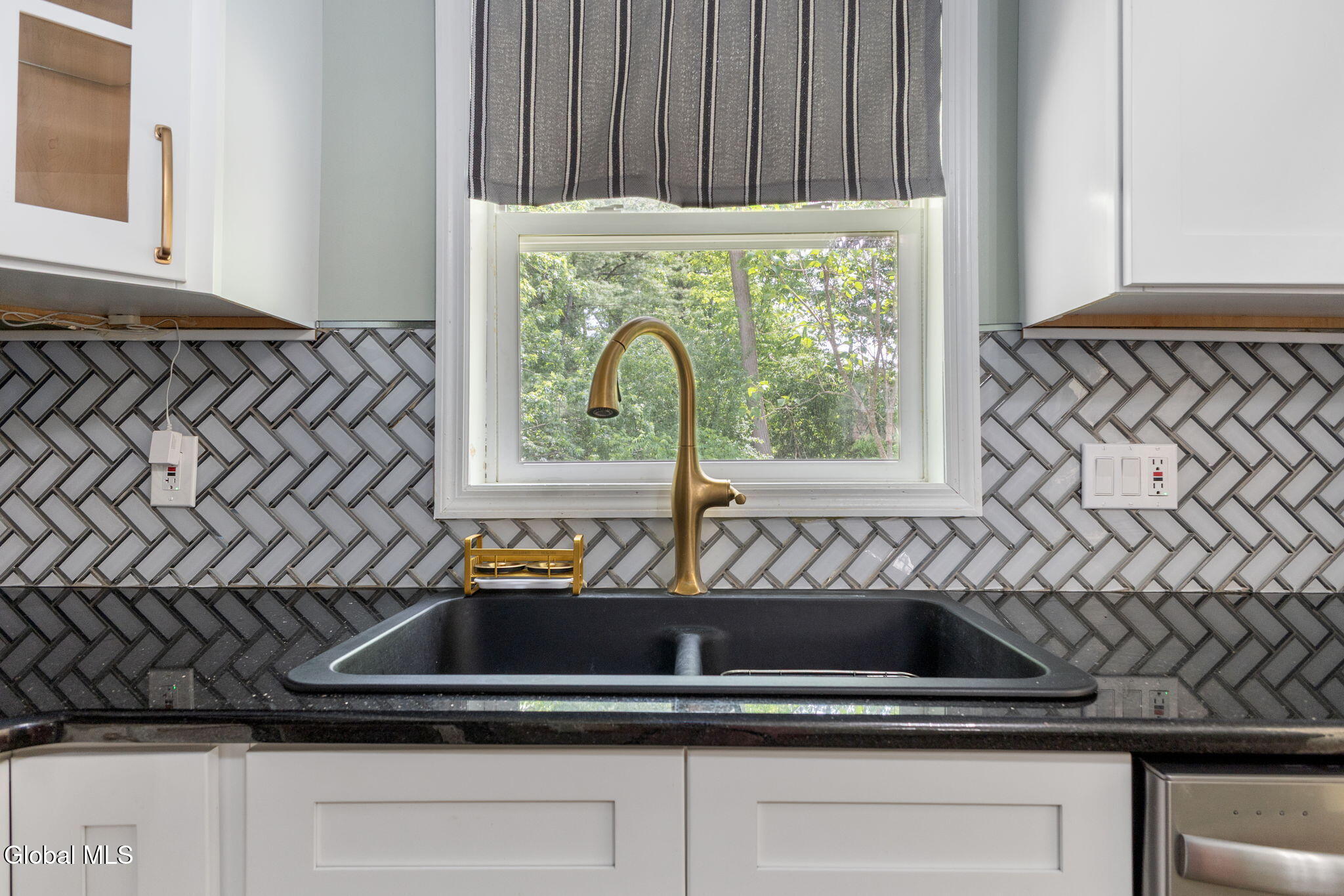 102 Evans Road Schenectady NY 12306