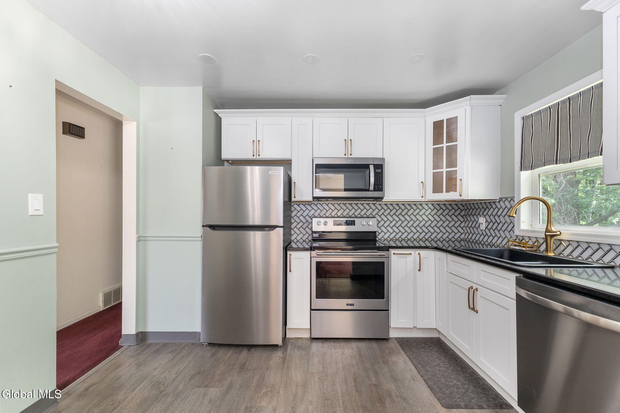 102 Evans Road Schenectady NY 12306