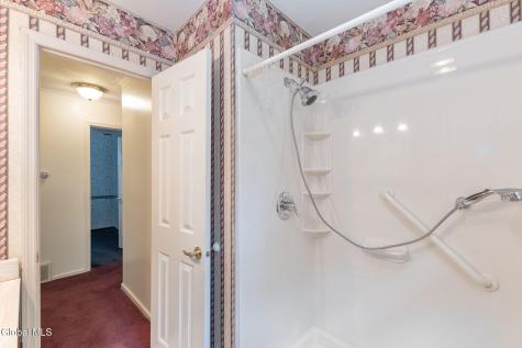 102 Evans Road Schenectady NY 12306