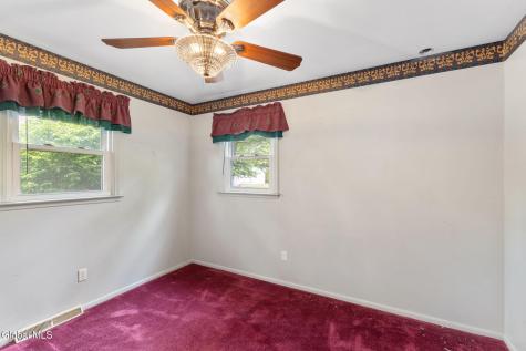 102 Evans Road Schenectady NY 12306