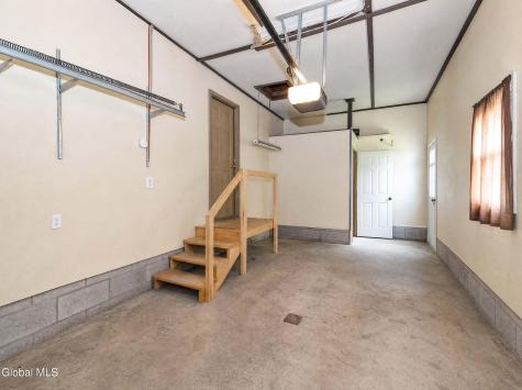102 Evans Road Schenectady NY 12306