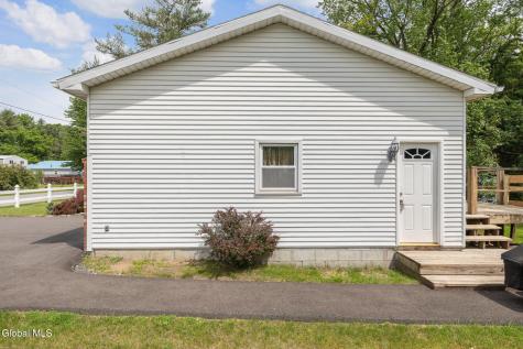 102 Evans Road Schenectady NY 12306