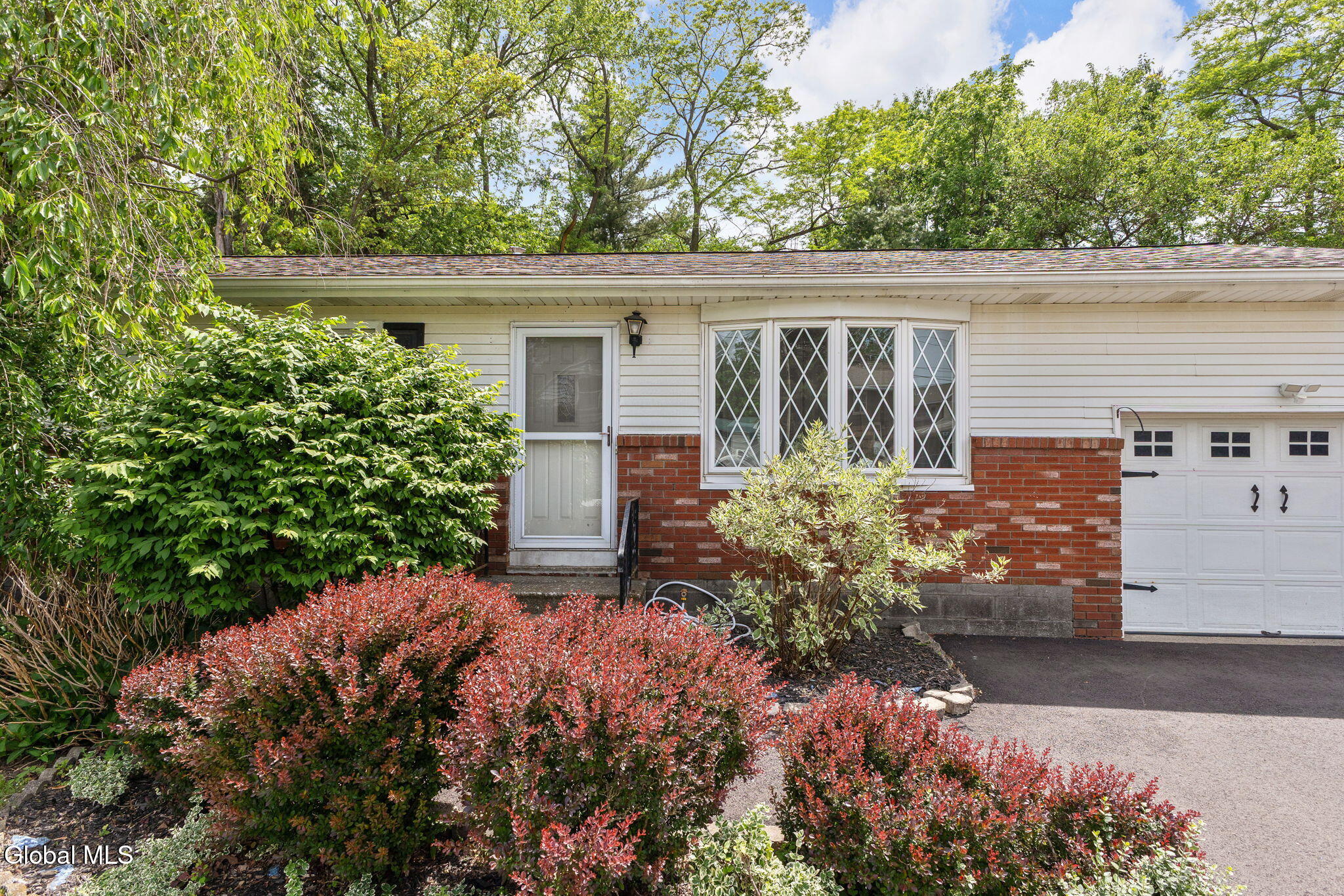 102 Evans Road Schenectady NY 12306