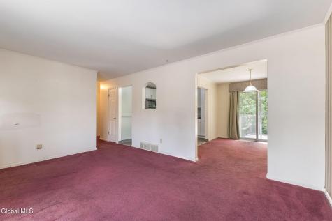 102 Evans Road Schenectady NY 12306