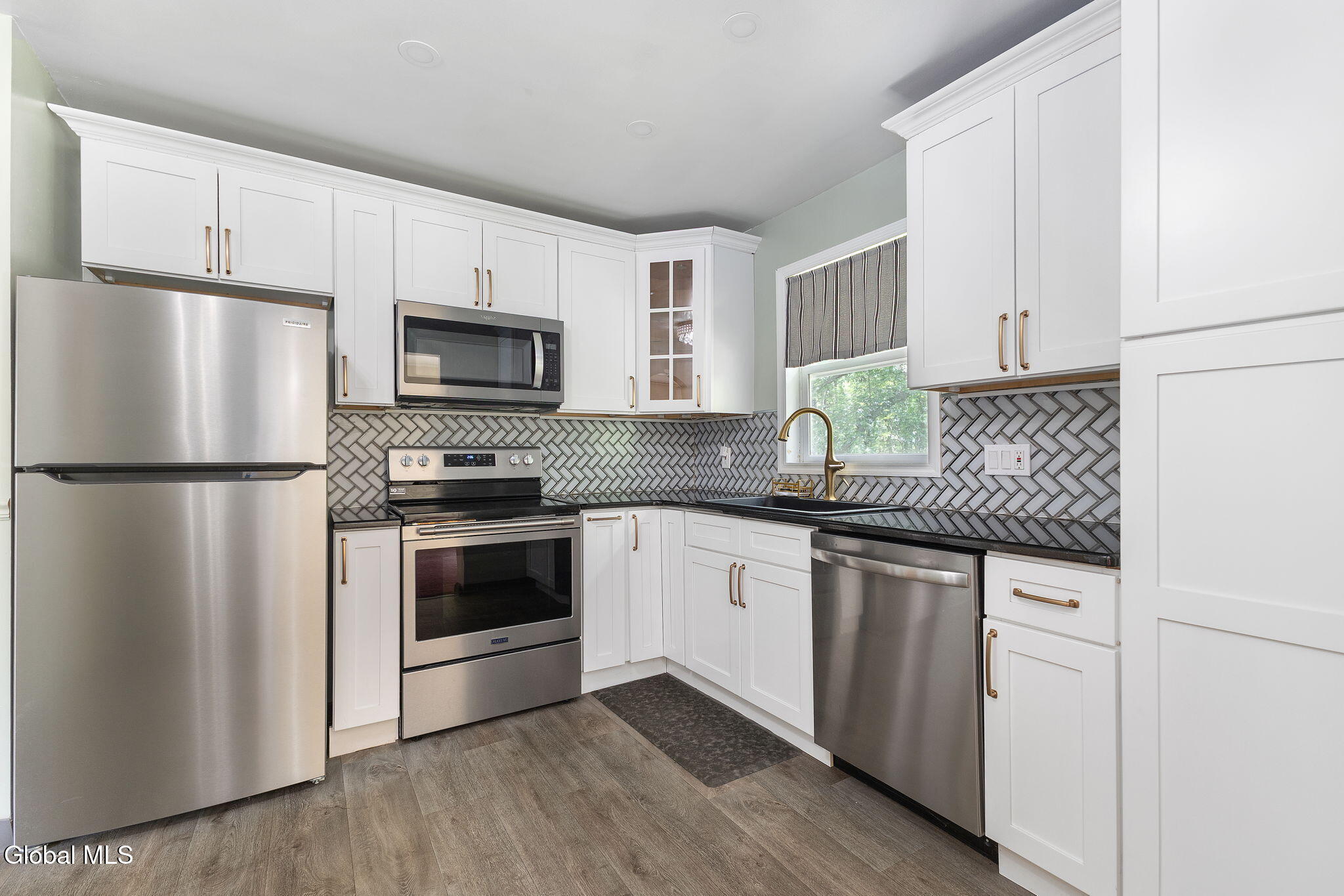 102 Evans Road Schenectady NY 12306