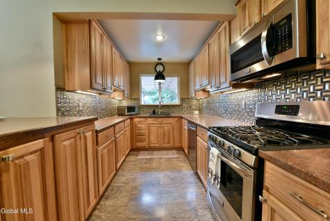 87 Lasher Road Selkirk NY 12158