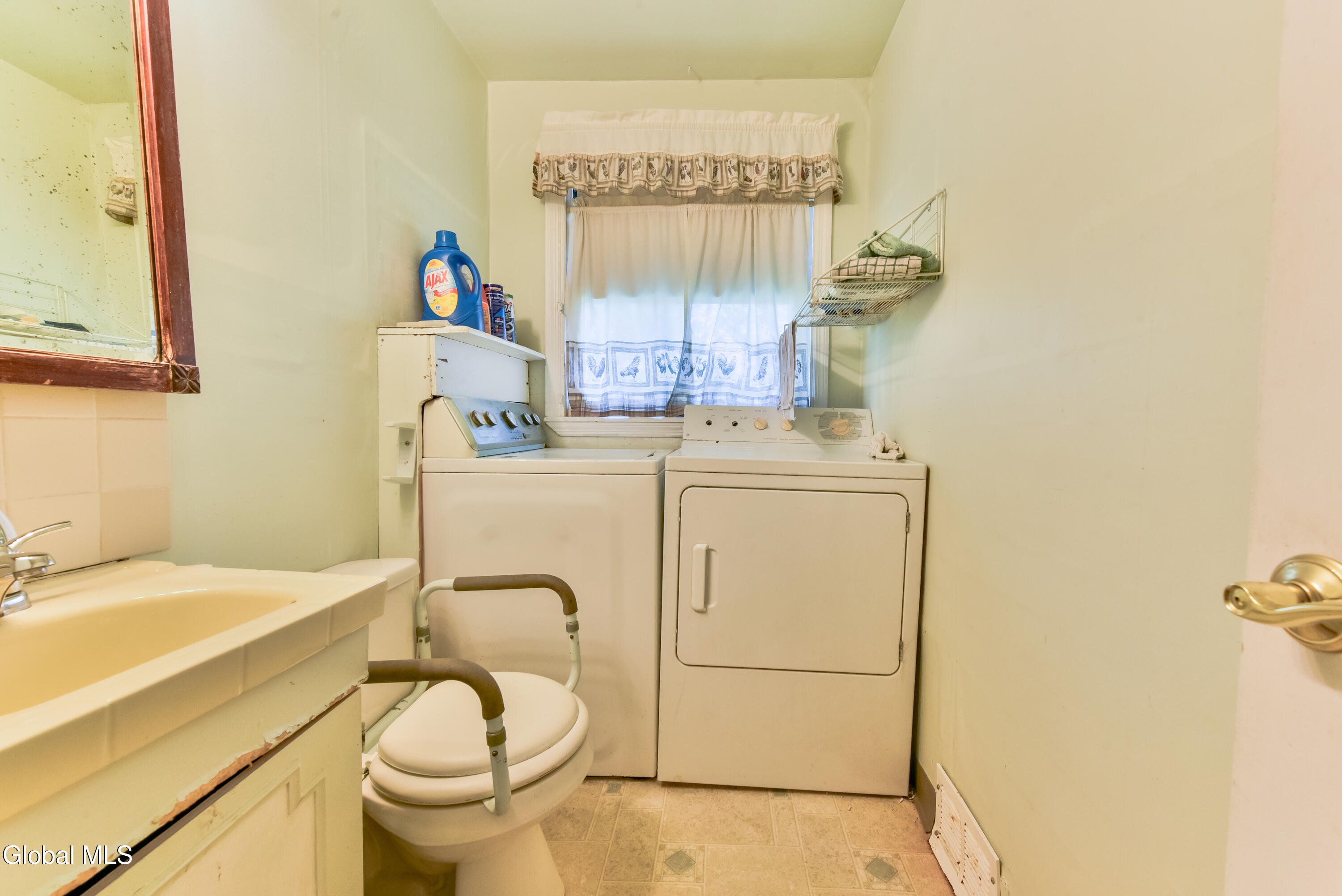 47 Baker Avenue Cohoes NY 12047