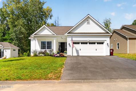 58 Lakepointe Way Saratoga Springs NY 12866
