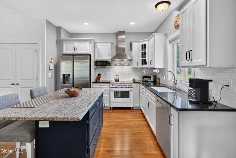 58 Lakepointe Way Saratoga Springs NY 12866