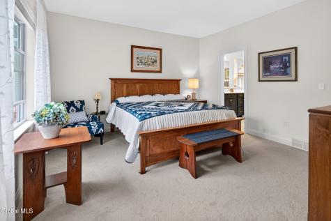 58 Lakepointe Way Saratoga Springs NY 12866
