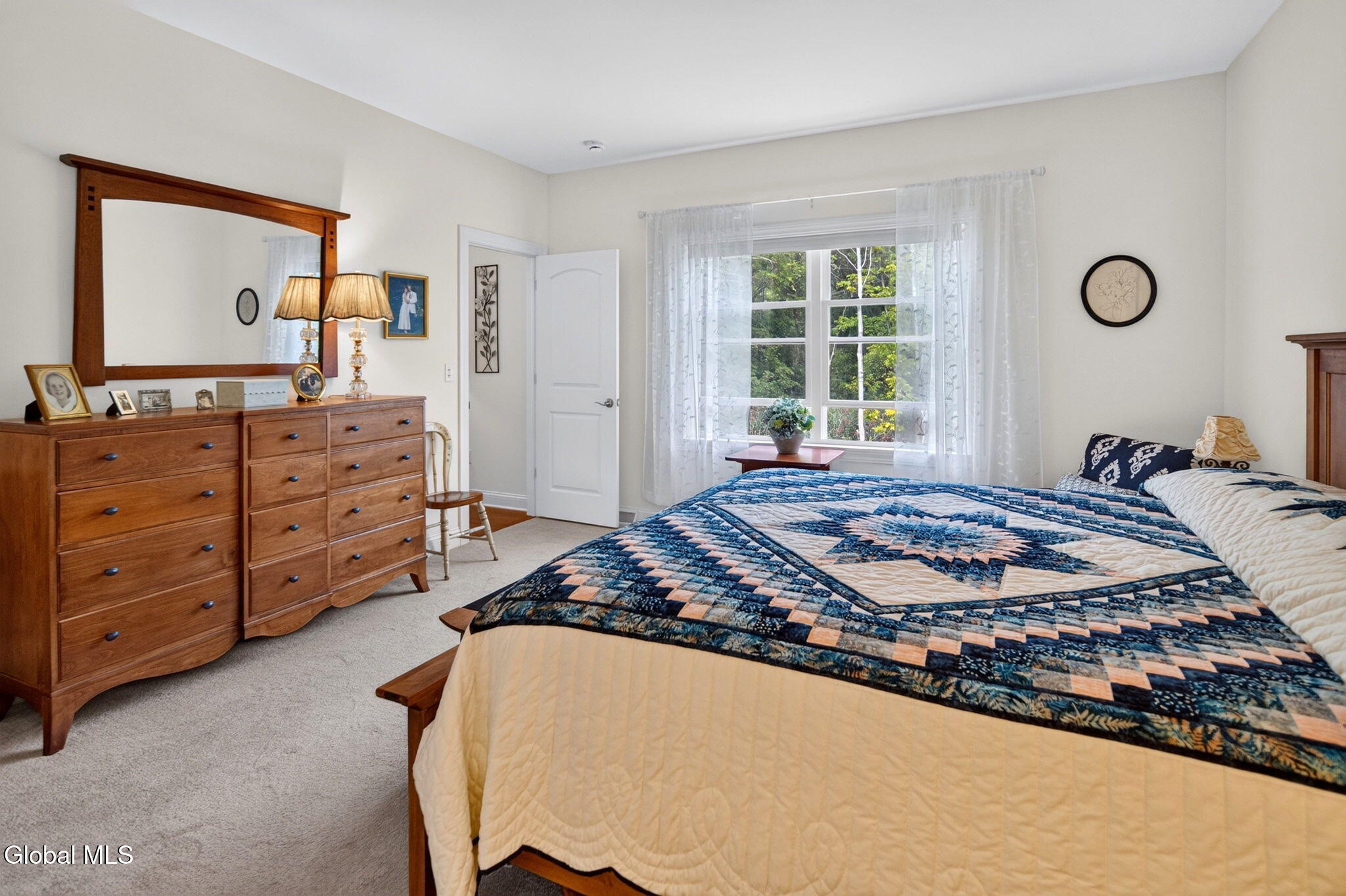 58 Lakepointe Way Saratoga Springs NY 12866
