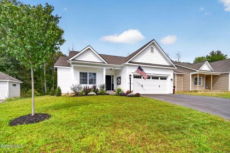 58 Lakepointe Way Saratoga Springs NY 12866