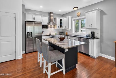 58 Lakepointe Way Saratoga Springs NY 12866