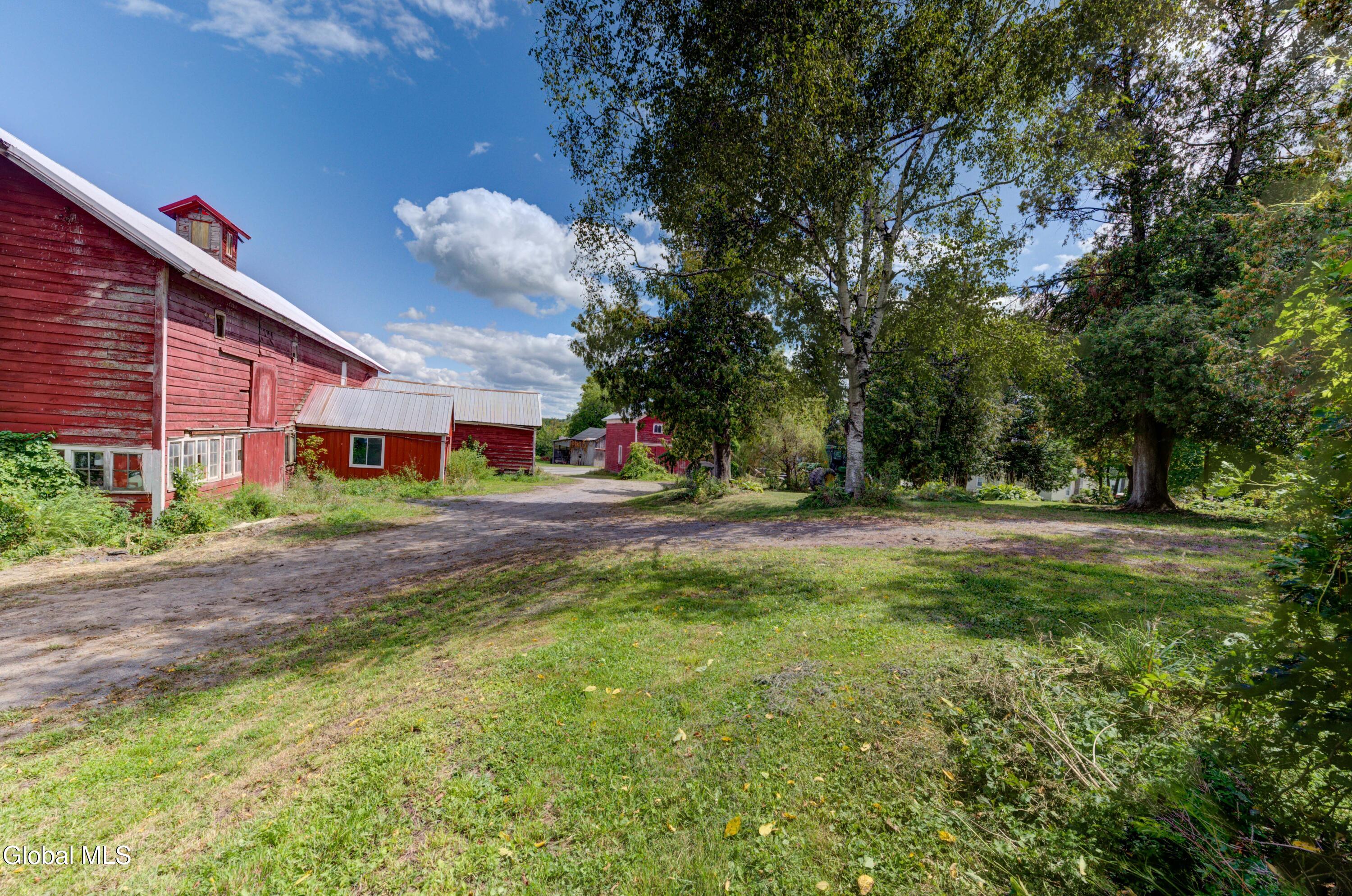 655 W Lykers Road Sprakers NY 12166