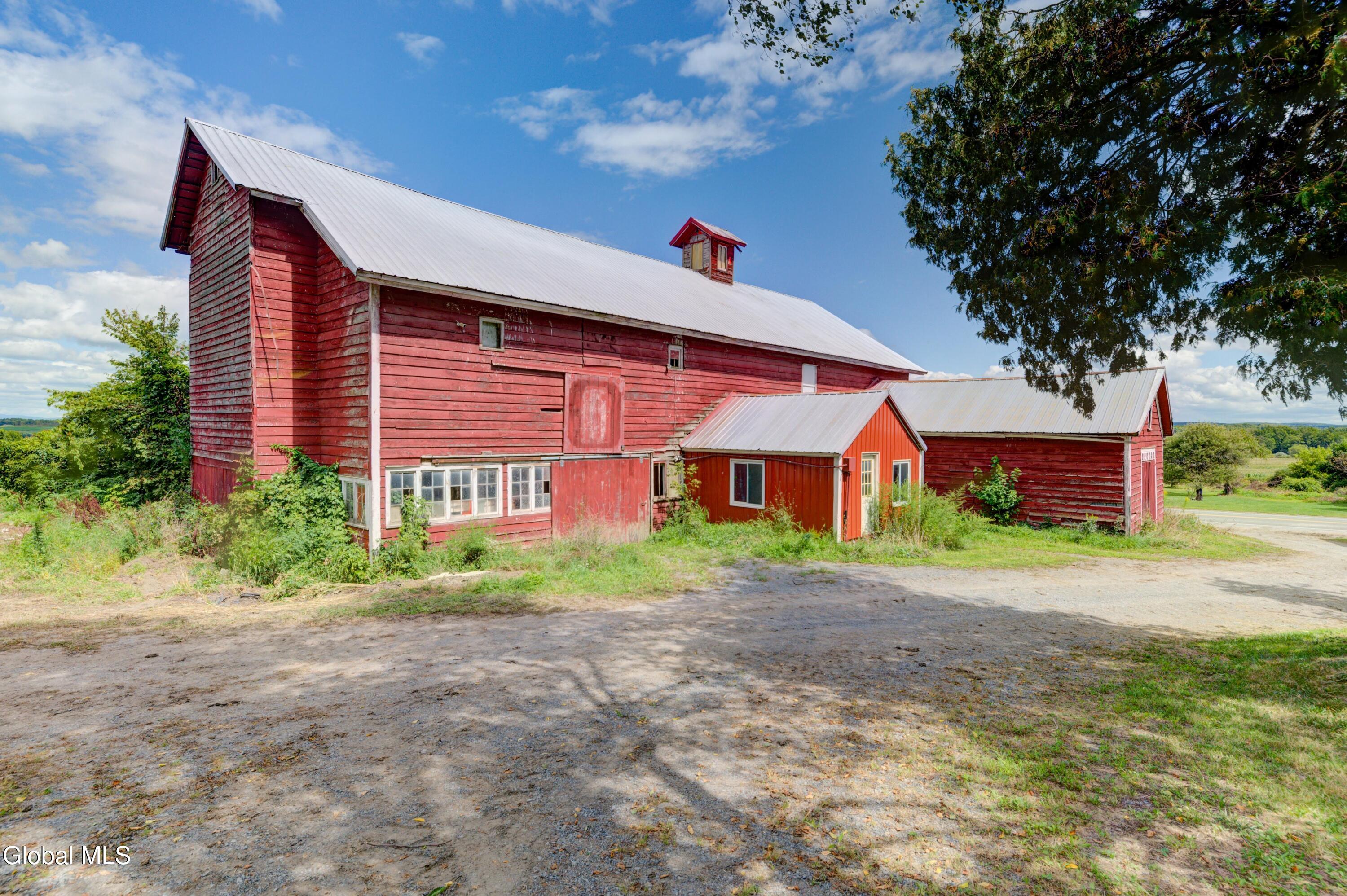 655 W Lykers Road Sprakers NY 12166