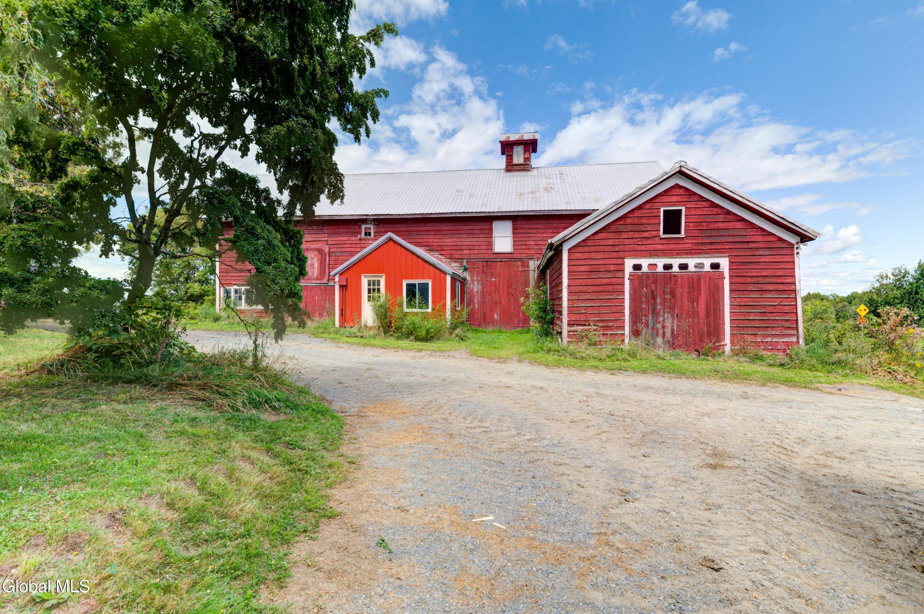 655 W Lykers Road Sprakers NY 12166